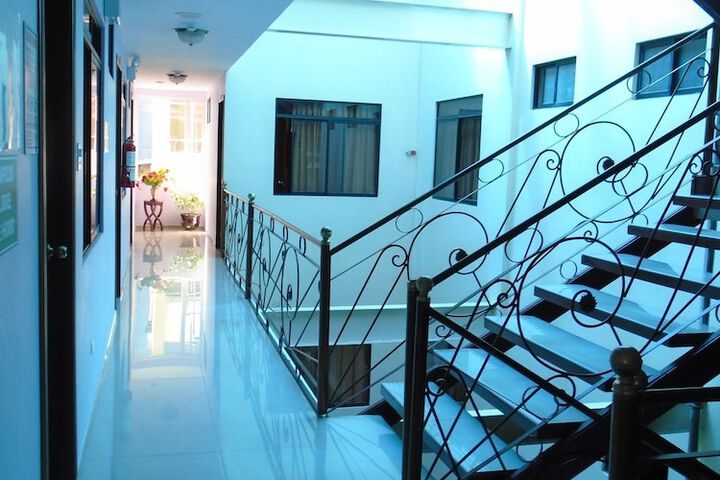 Ballroom/Hall 65 of 111