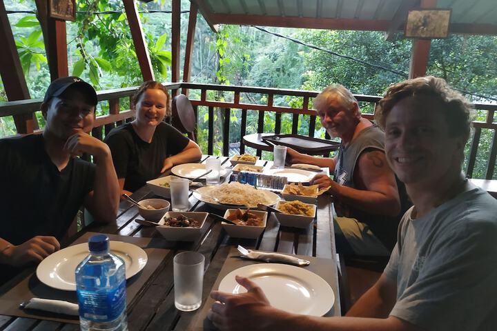 Dining 51 of 64