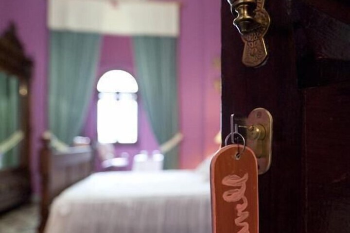 Room 21 of 53