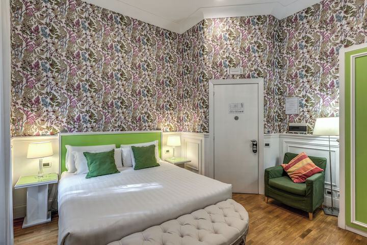 Room 54 of 116