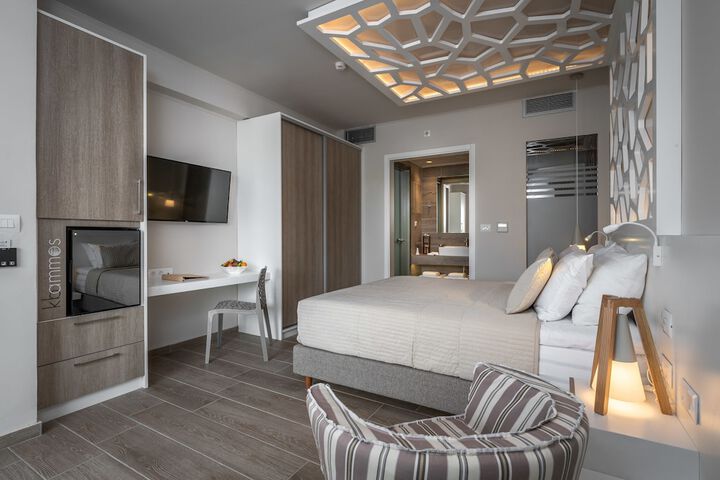 Room 3 of 67