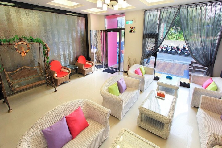 Guest Lobby