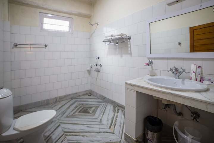 Room 20 of 25