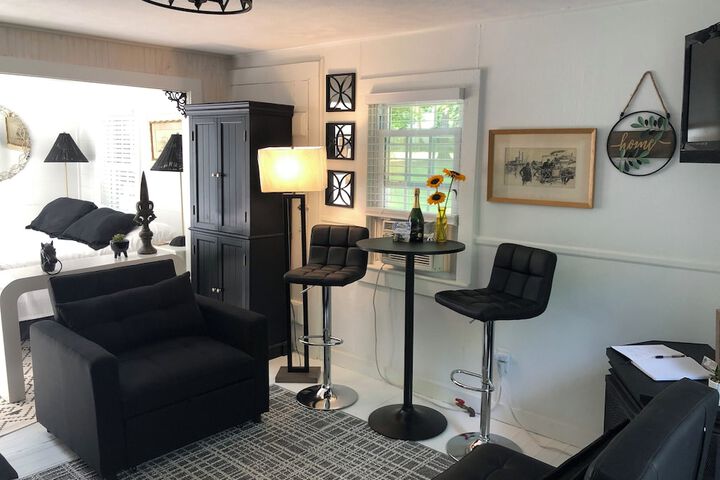 Room 27 of 68