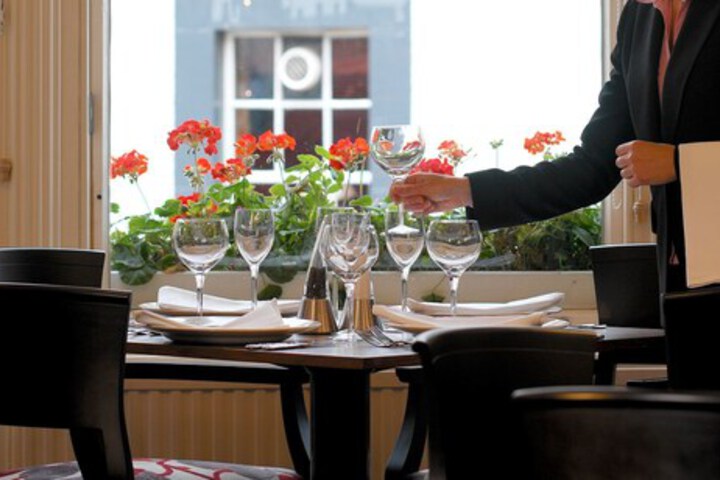 Dining 39 of 42