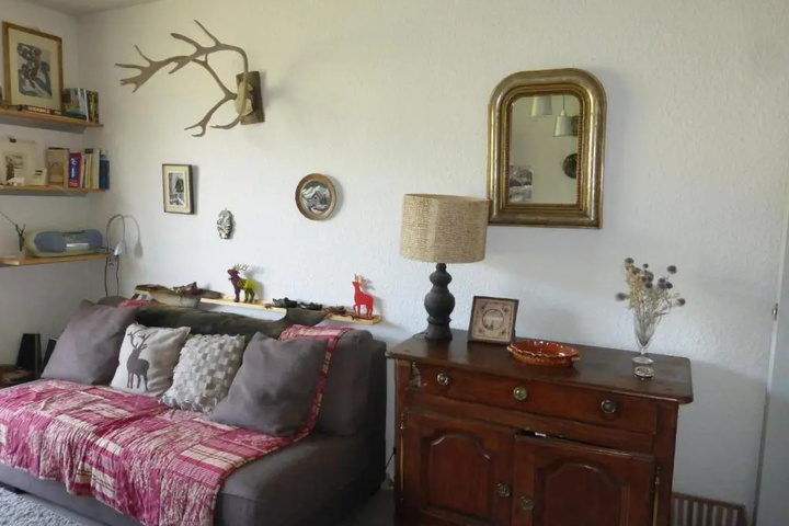 Room 2 of 13