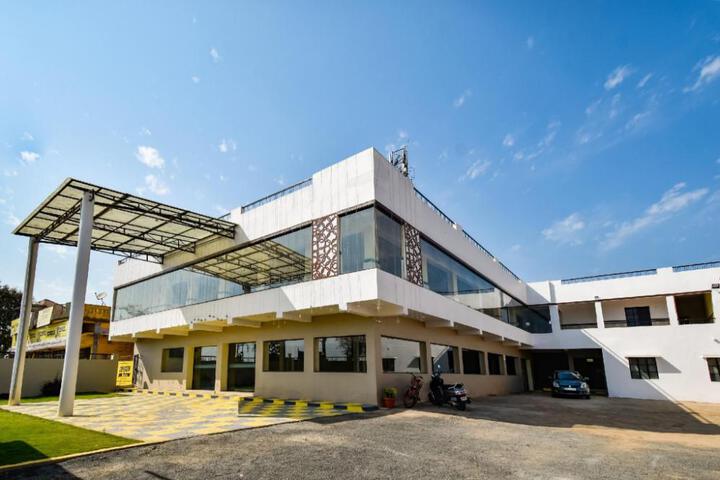 Image of OYO Hotel Karemore Celebration
