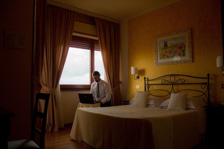 Room 10 of 60