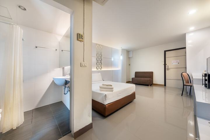 Room 30 of 78