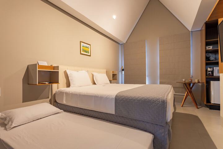 Room 93 of 218