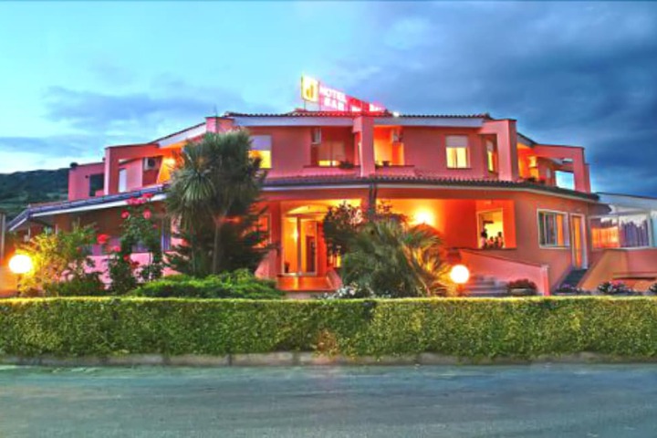 Hotel 4 of 4