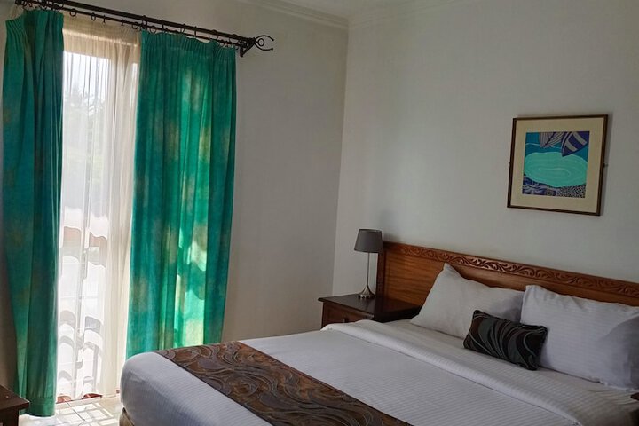 Room 18 of 110