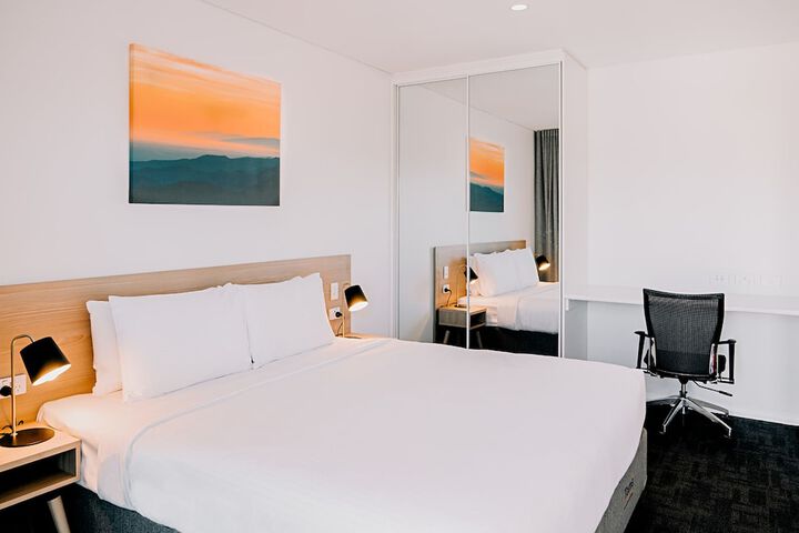 Room 10 of 29