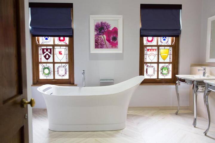 Bathroom Interior Photo