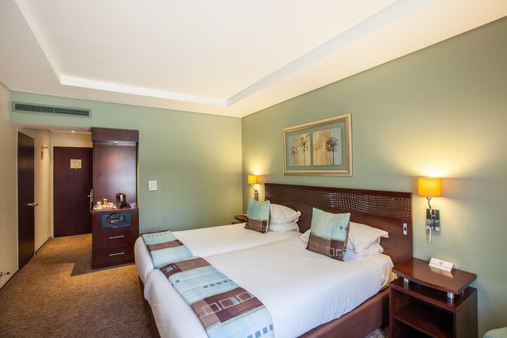Room 5 of 19