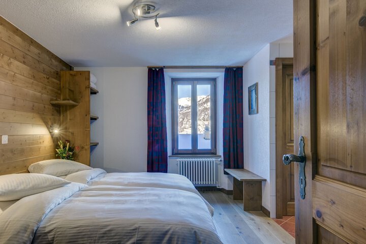 Room 4 of 56