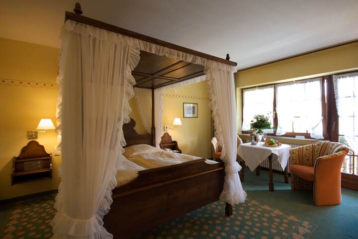 Room 3 of 59