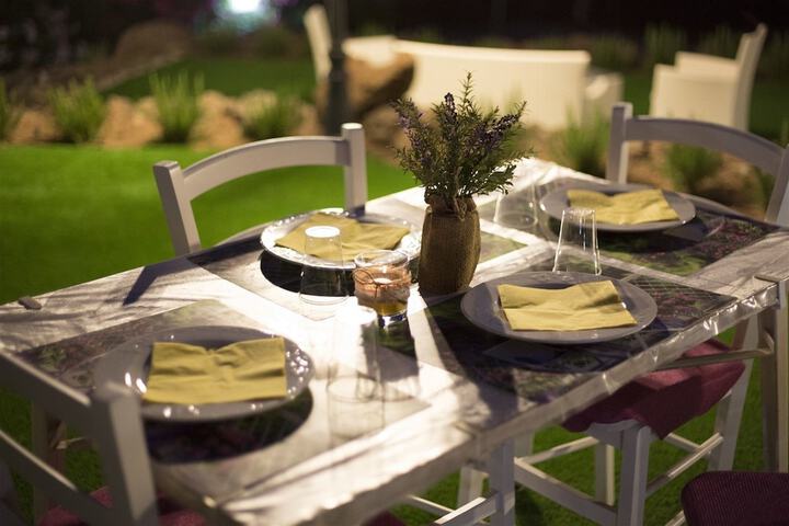 Dining 83 of 103