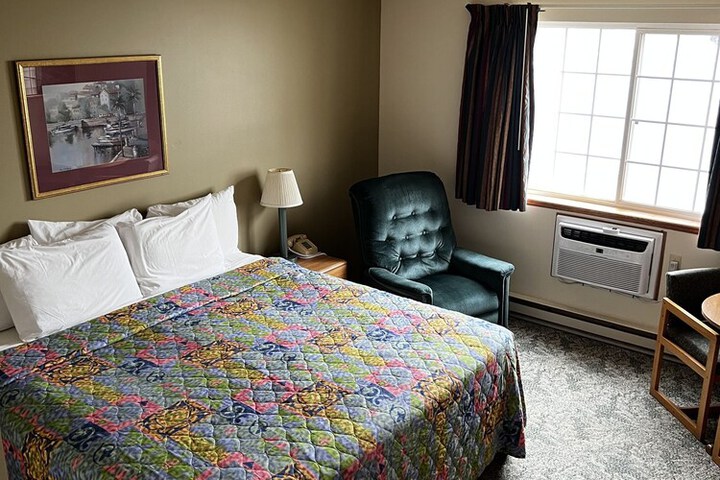 Room 9 of 29