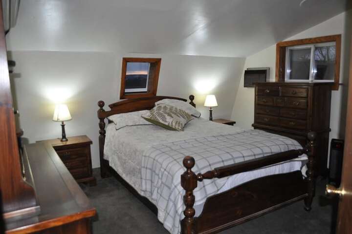 Room 2 of 68