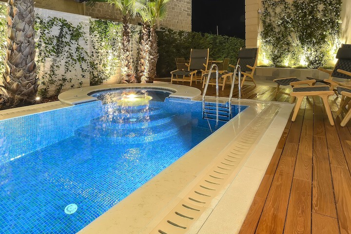 Pool 23 of 56