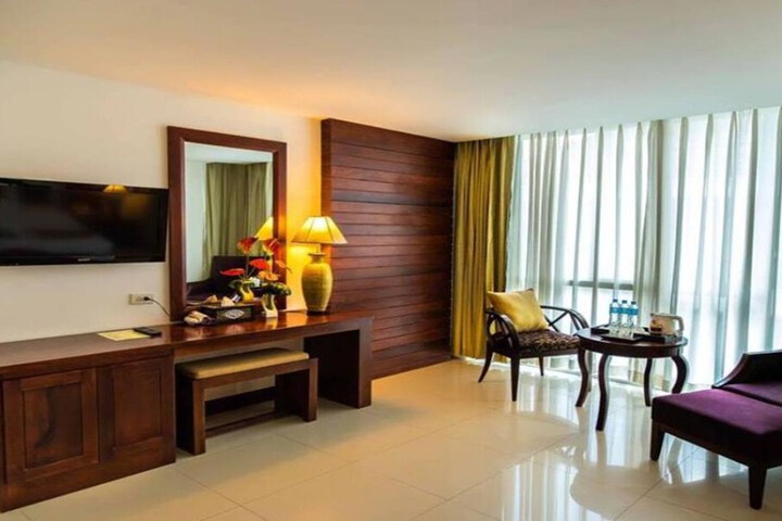 Room 15 of 44