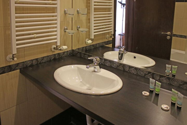 Room 56 of 181