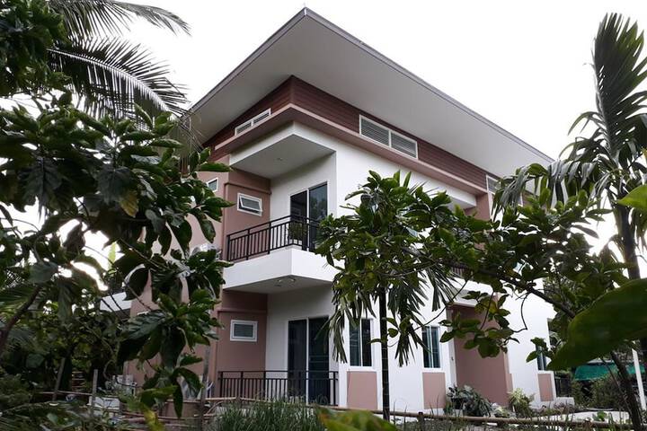 Baan Klangsuan Bang Korbua