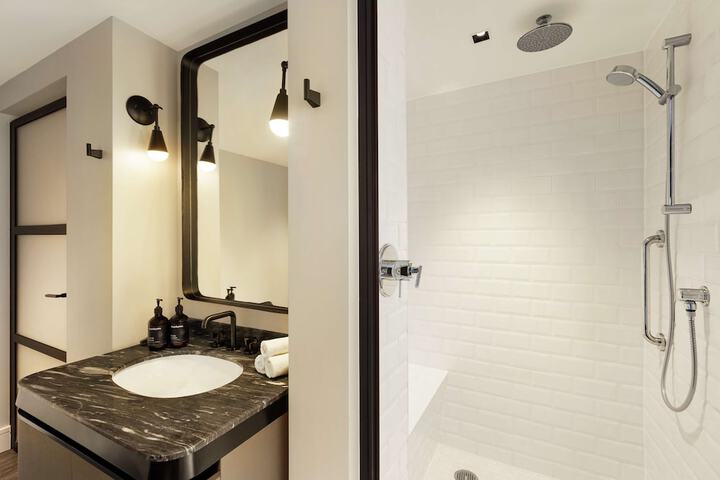 Bathroom shower