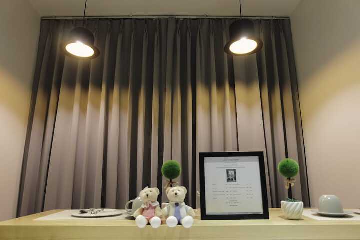 Room 6 of 32