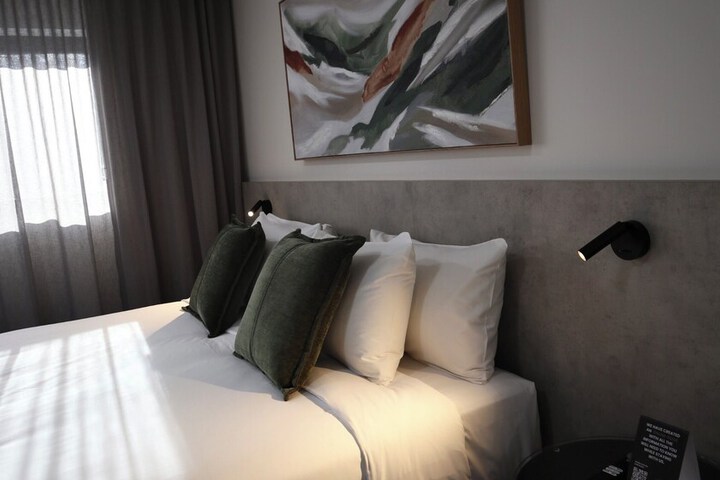 Room 8 of 21