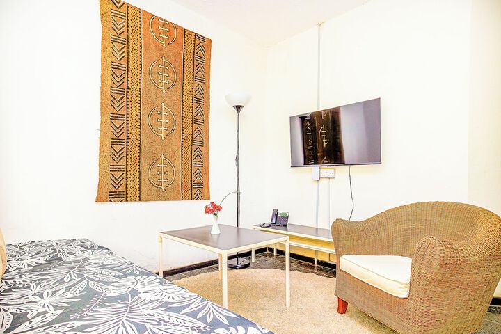 Room 3 of 119