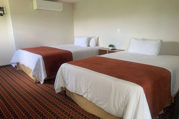 Room 3 of 91