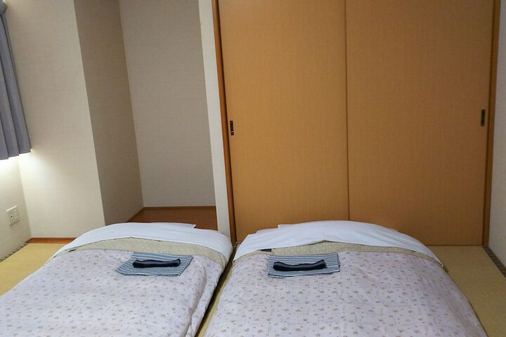 Room 17 of 80
