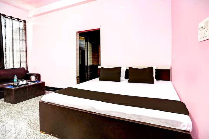 Room 4 of 11