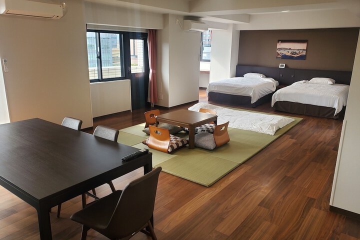 Room 4 of 49