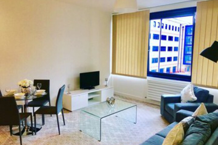 Room 17 of 25