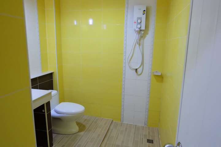 Room 13 of 23