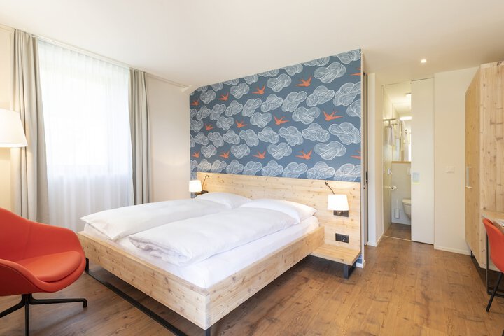 Room 50 of 151