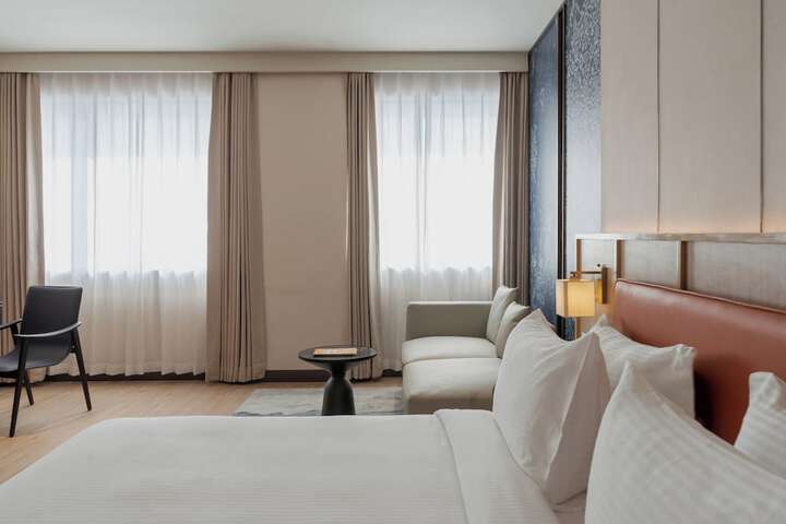 Room 7 of 27
