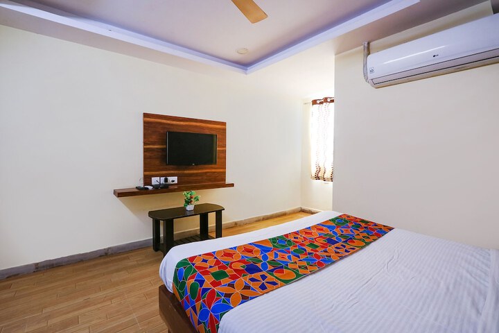 Room 18 of 31