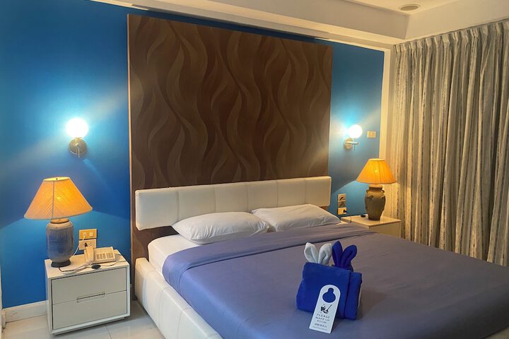 Room 20 of 77