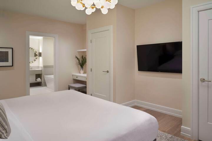 Room 26 of 110