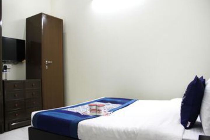 Room 19 of 25