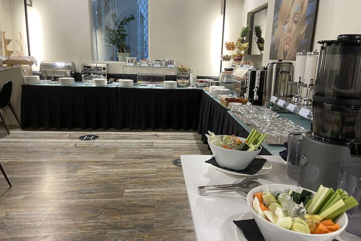 Dining 49 of 67
