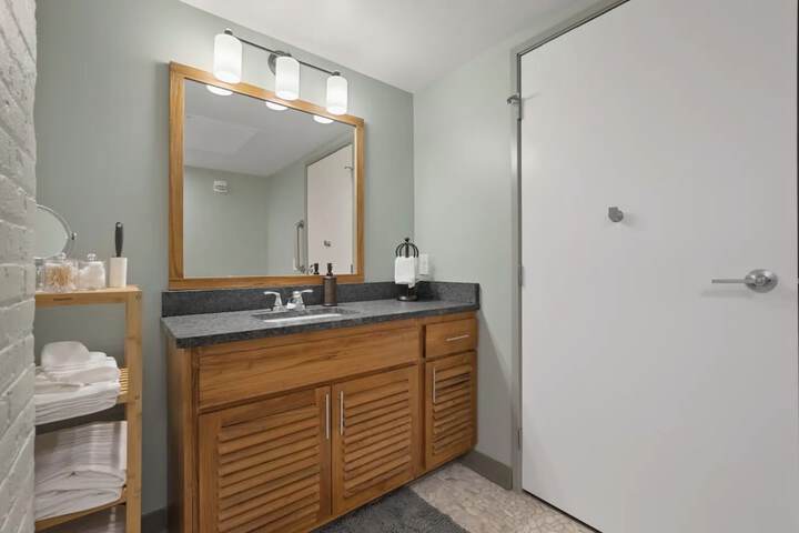 Room 218 of 237