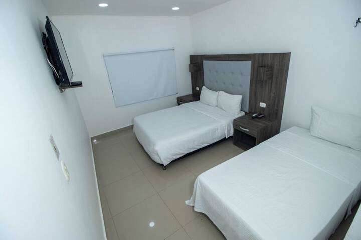 Room 11 of 18