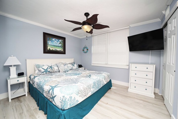 Room 6 of 169