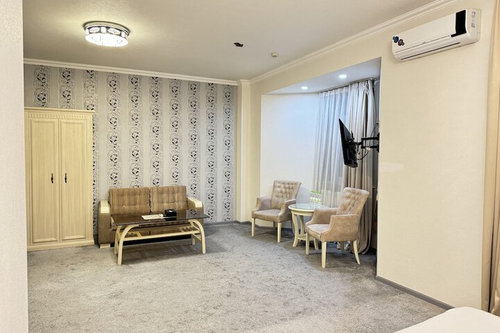 Room 21 of 46