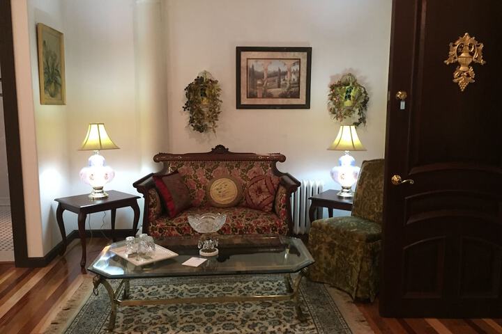 Room 3 of 35